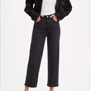 Black Levi Ribcage Jeans 28Wx26L